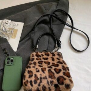 ACC020 - Bolso de mano vintage estampado leo peludo